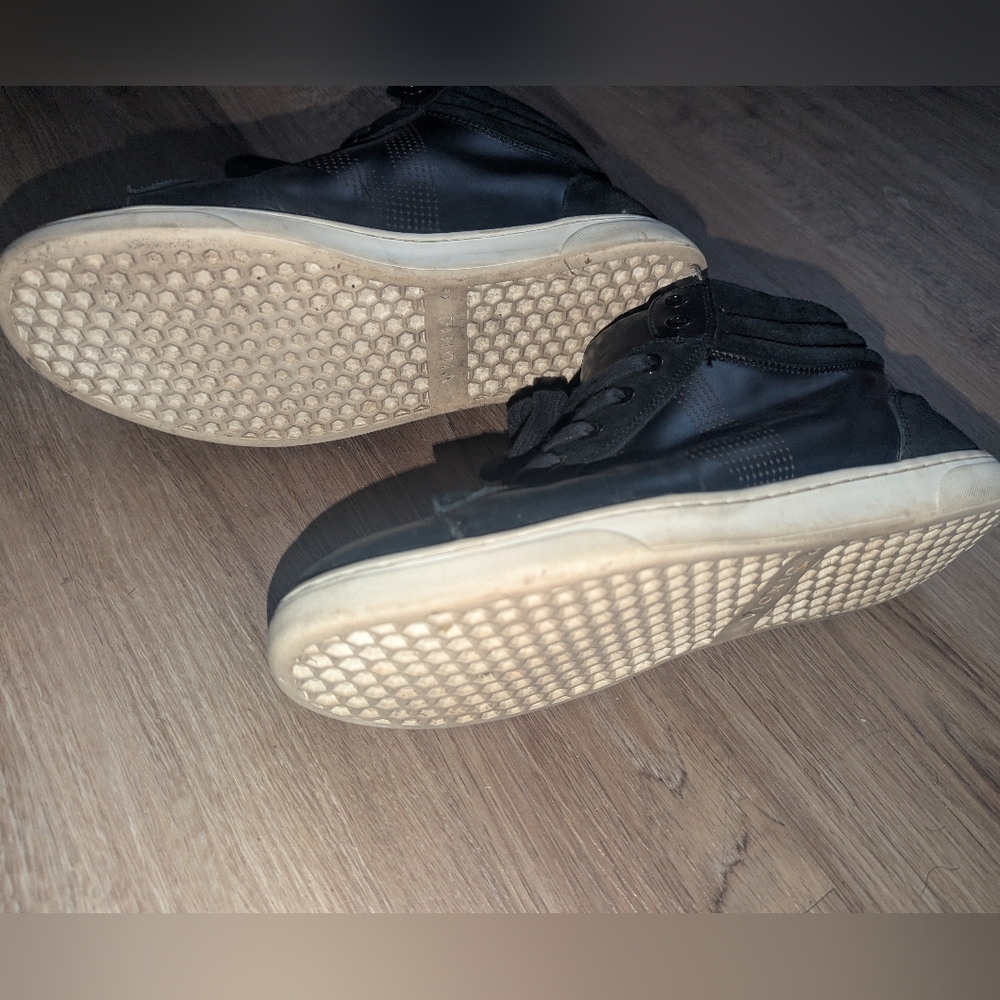 Vionic Black High-Top Sneakers - Picture 4 of 4